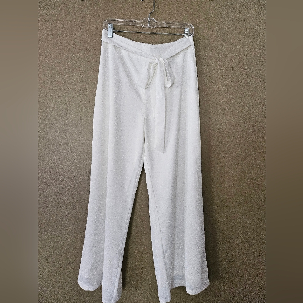 Wide leg trousers